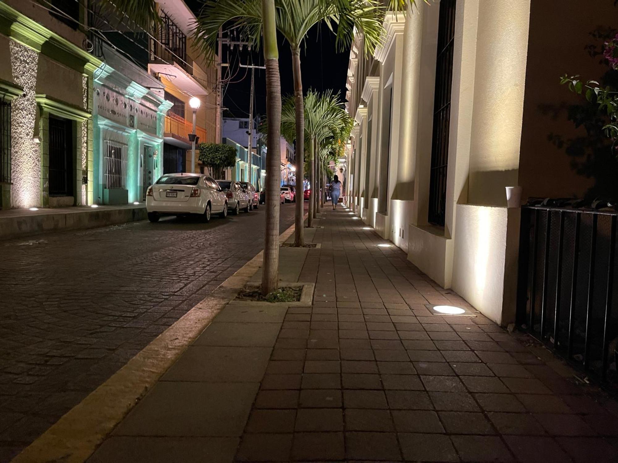 New & Comfy, 5 Star Area, Walk 2 Beach, Pool, Views, King Bed マサトラン エクステリア 写真